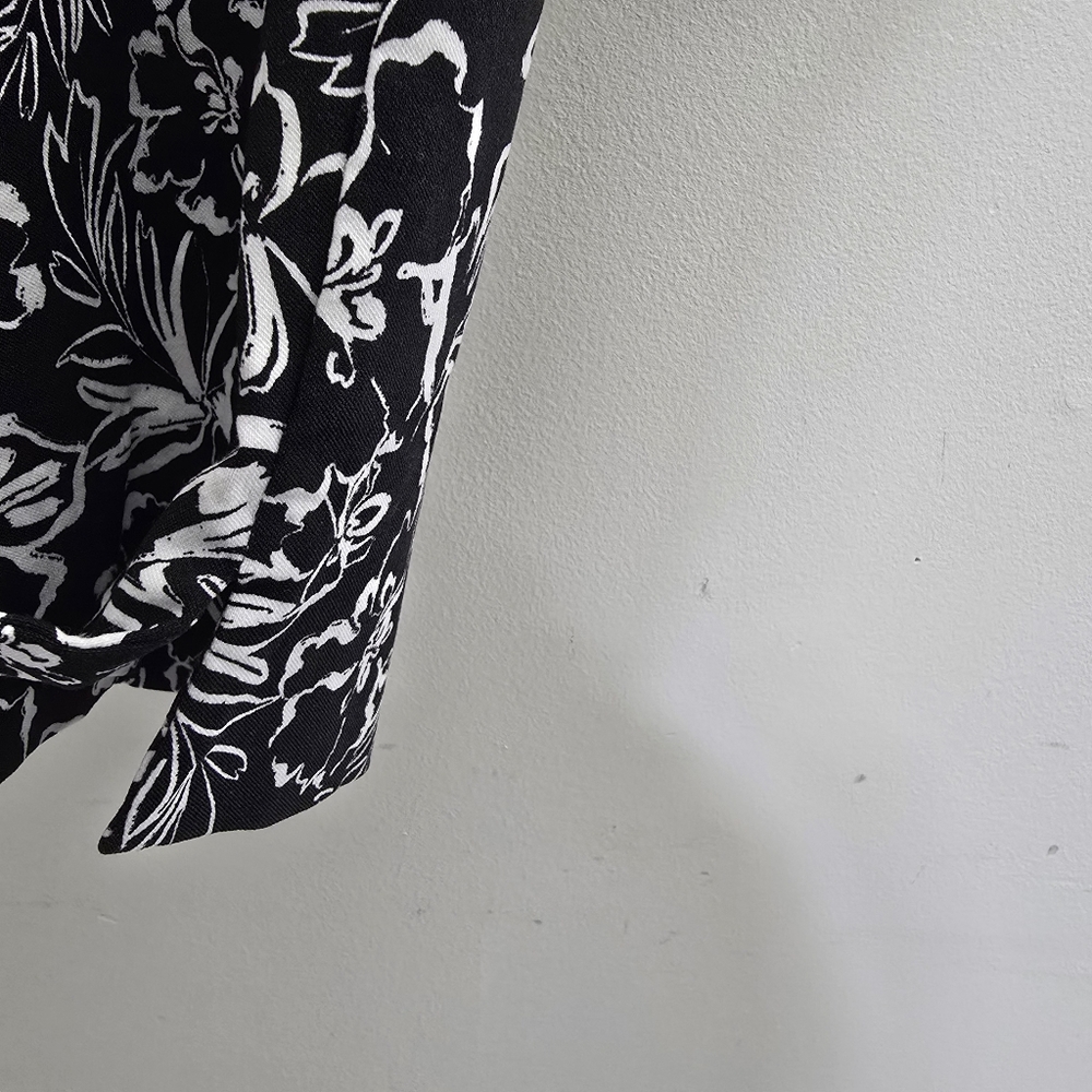 ZAC AND RACHEL size‎ 12 Floral Pull On Stretchy Cropped Casual Pants Black White - Picture 7 of 11